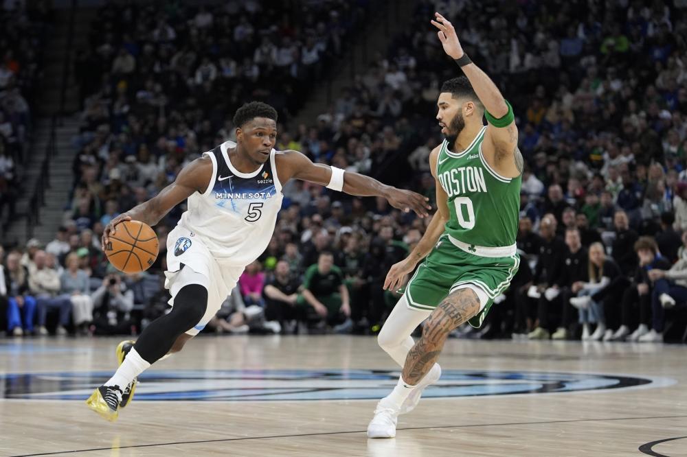 侧翼三分投 侧翼三分投